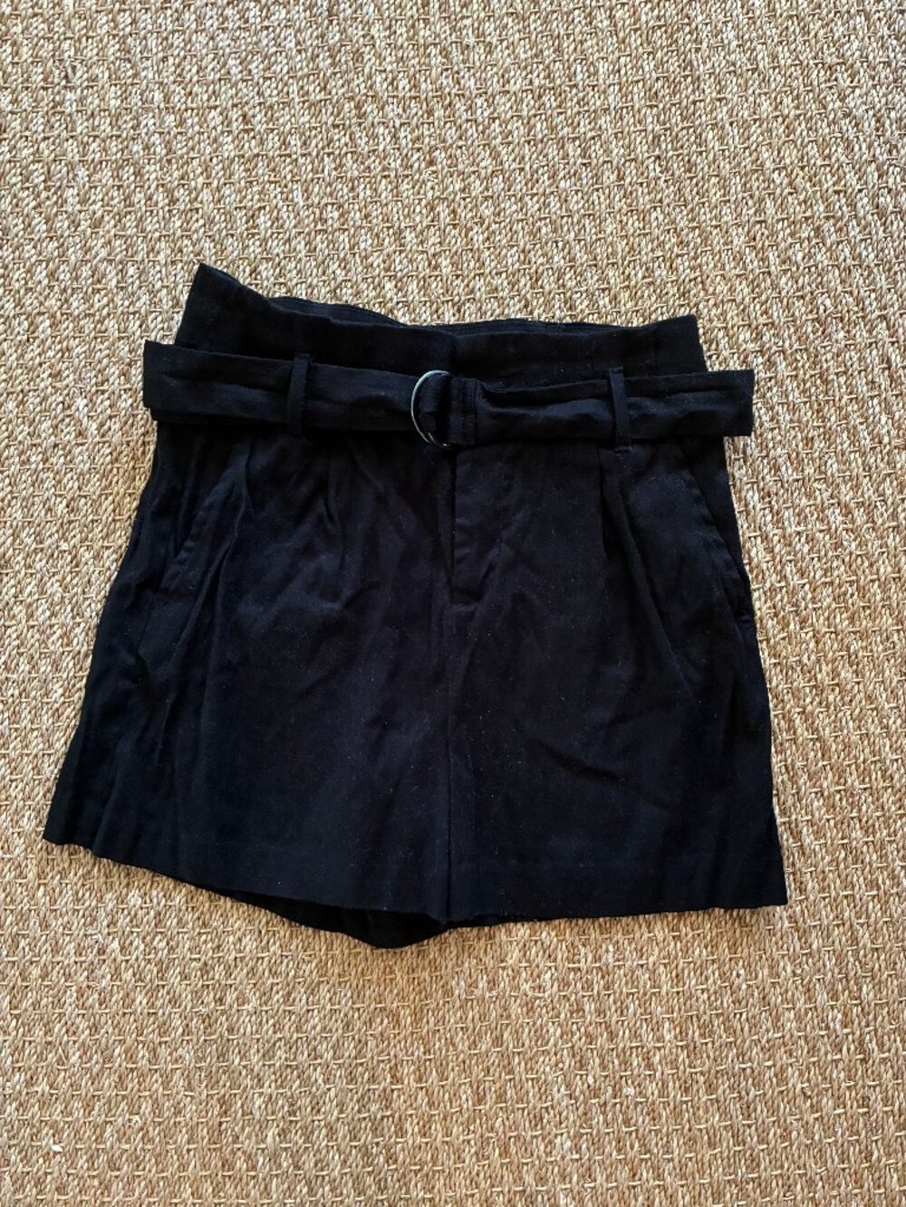 Banana Republic Belted Linen Blend Explorer Shorts, black, size 4